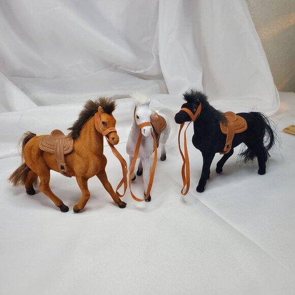 Sunny Trails Farms 3 Ponies Velvet Flocked Horse Stallion Pony Figures - Picture 3 of 13